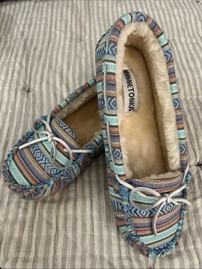 Minnetonka Blue Multi Aztec Pattern Faux-Fur Lined Moccasins